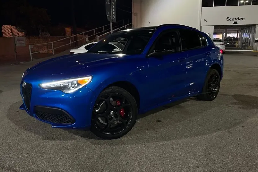 2022 Alfa Romeo Stelvio Ti photo 1