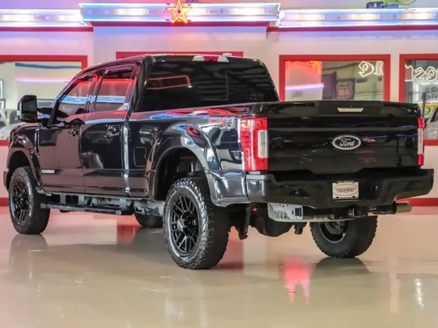 2019 Ford F-250 Lariat photo 1