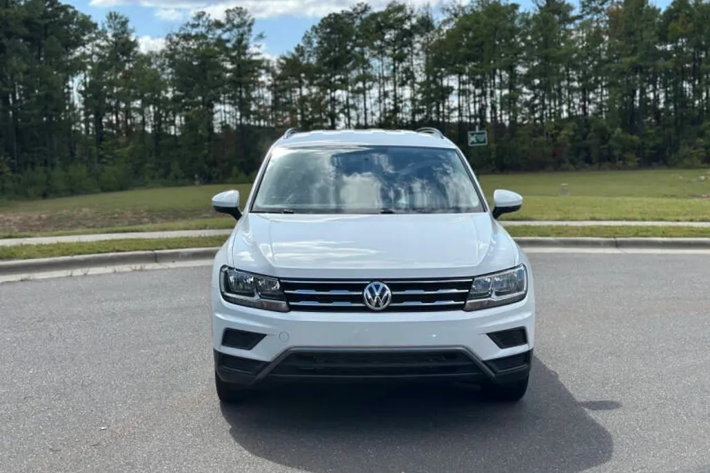 2019 Volkswagen Tiguan S photo 1