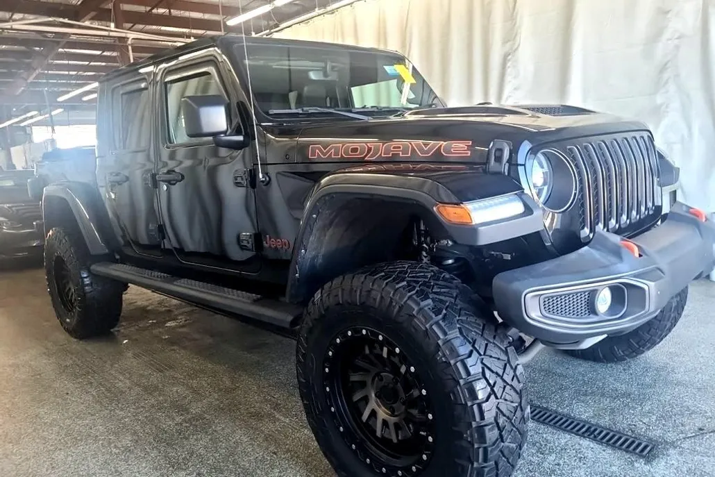 2022 Jeep Gladiator Mojave photo 1