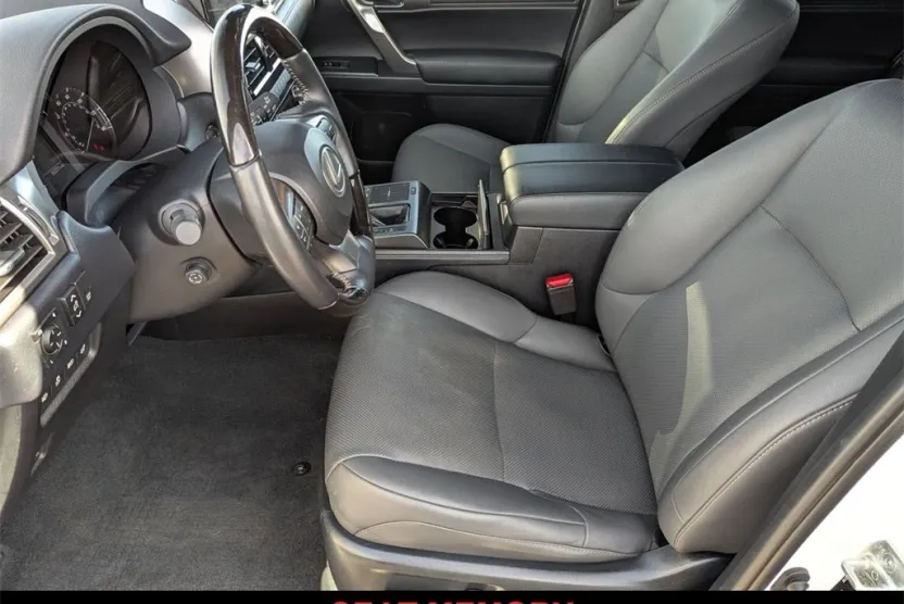 2023 Lexus GX Premium photo 1