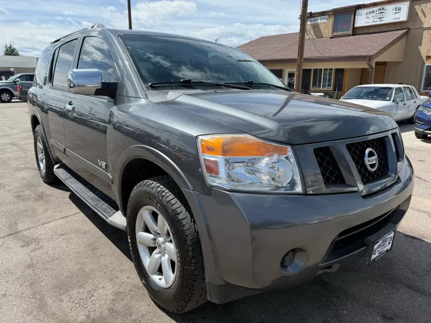 2008 Nissan Armada SE photo 1