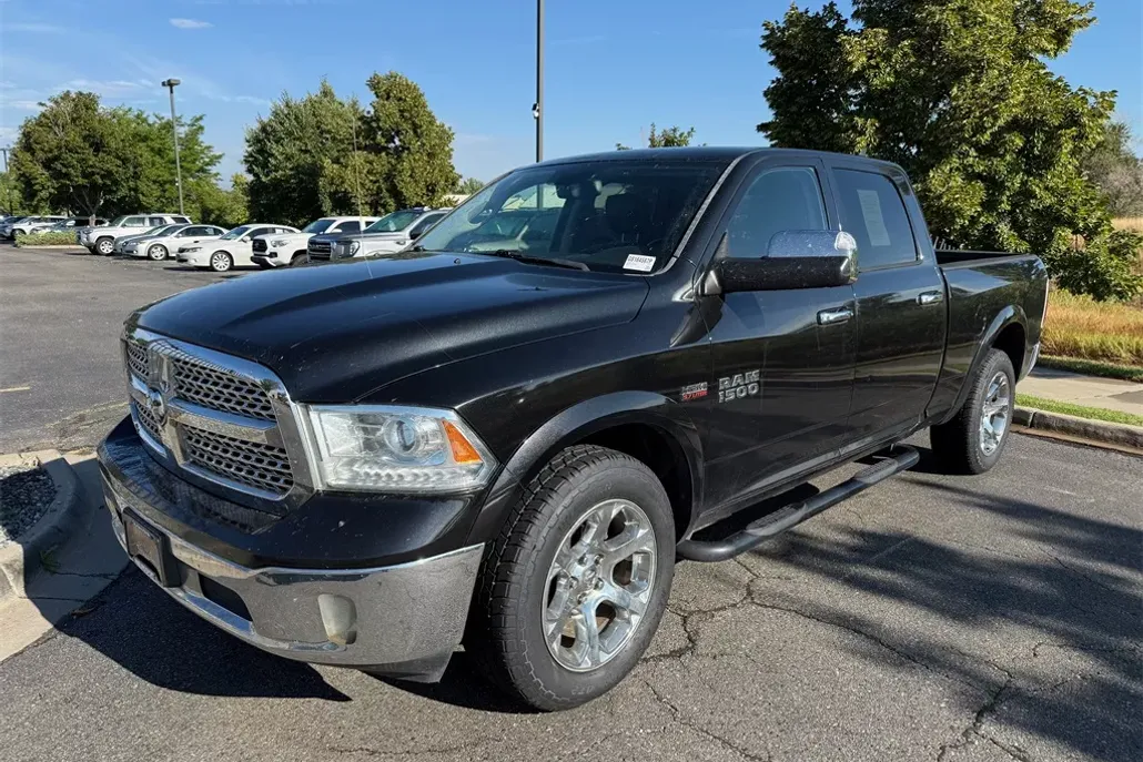 2016 Ram 1500 Laramie photo 1