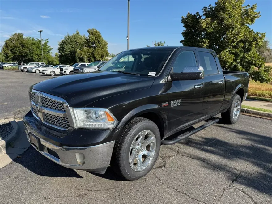 2016 Ram 1500 Laramie photo 1