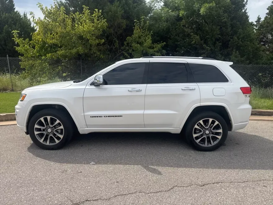 2018 Jeep Grand Cherokee Overland photo 1