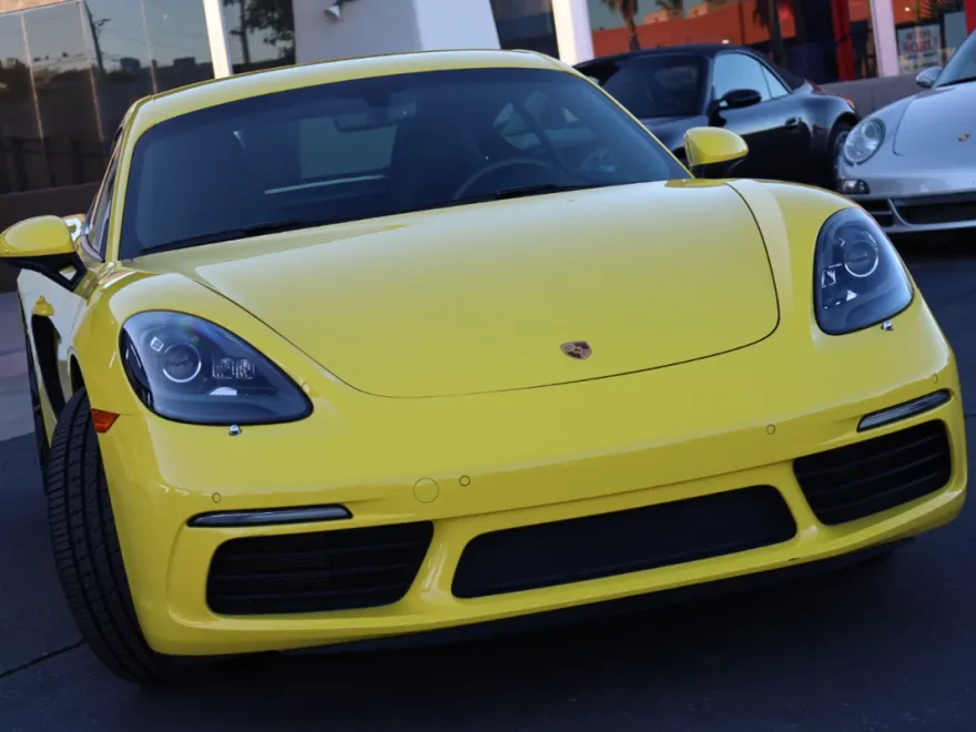 2021 Porsche Cayman T photo 1