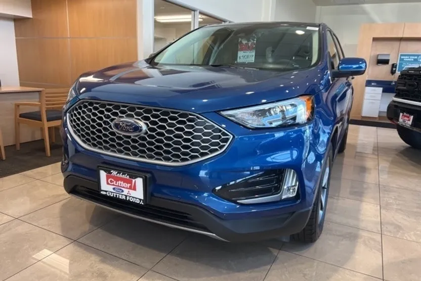 2024 Ford Edge SEL photo 1
