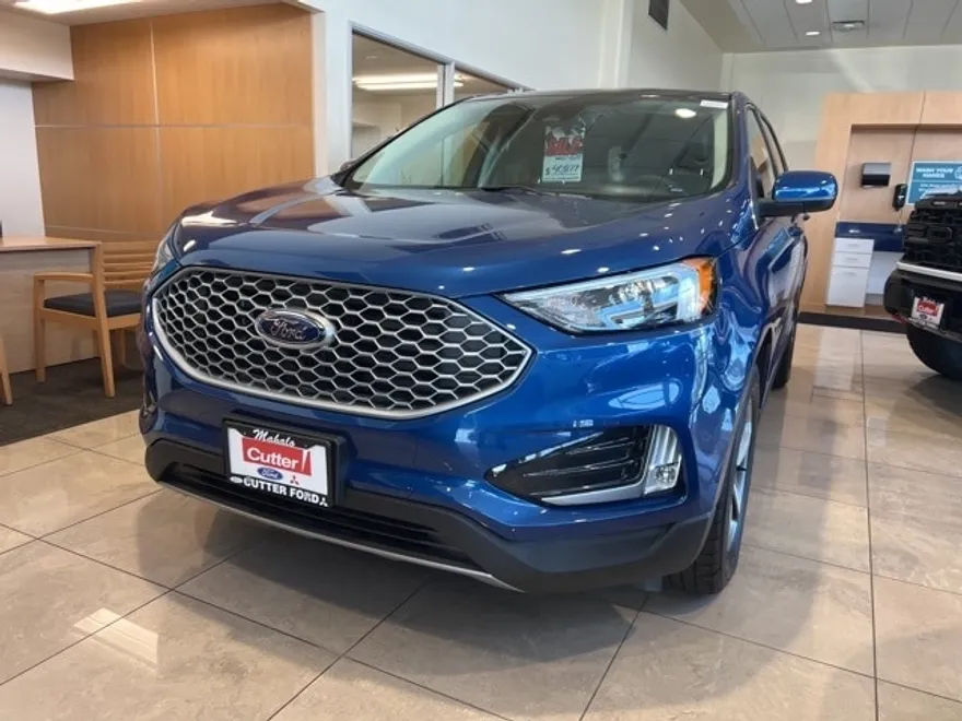 2024 Ford Edge SEL photo 1
