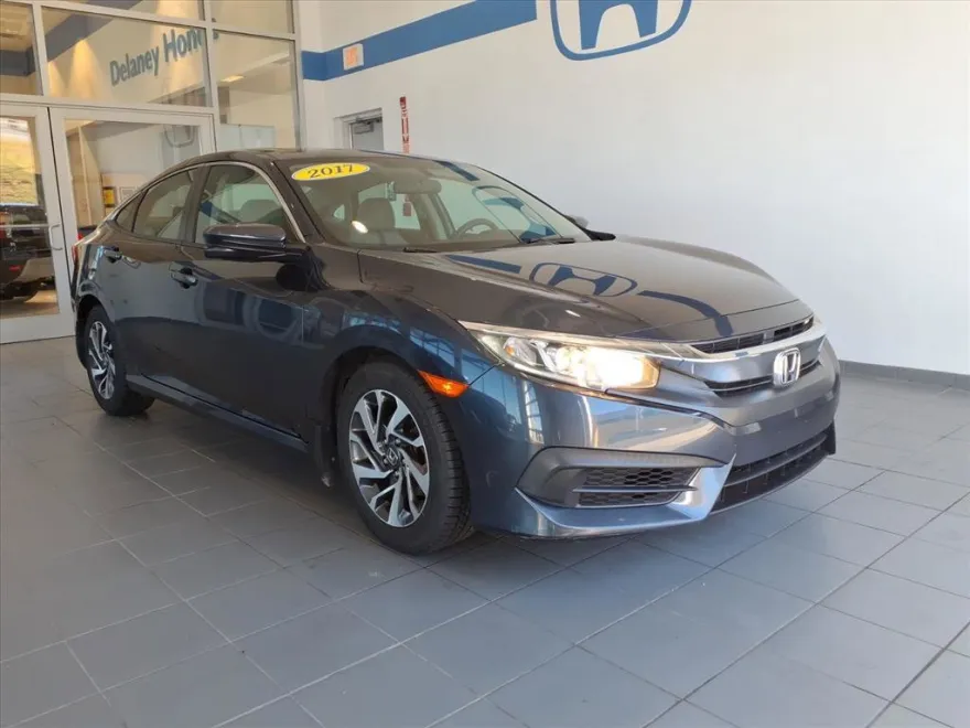 2017 Honda Civic EX photo 1