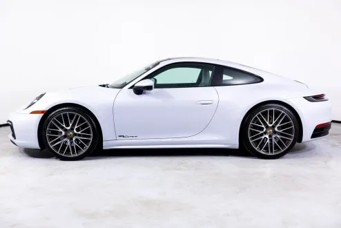 2024 Porsche 911 T 4 photo 2