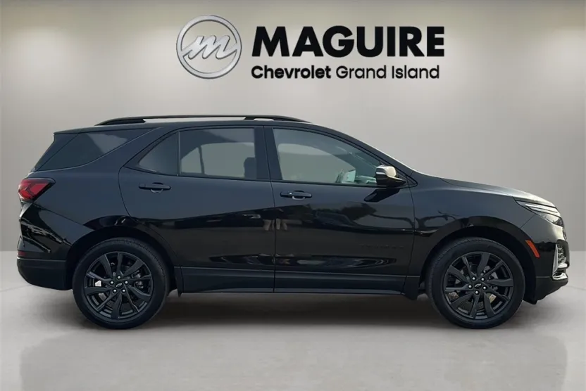 2022 Chevrolet Equinox RS photo 1