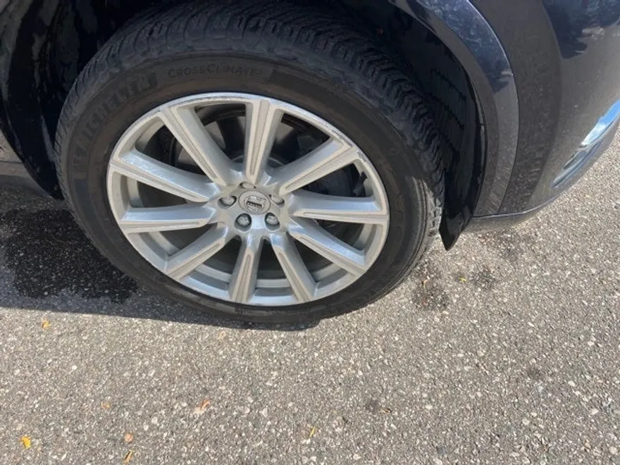 2016 Volvo XC90 T6 Inscription photo 1