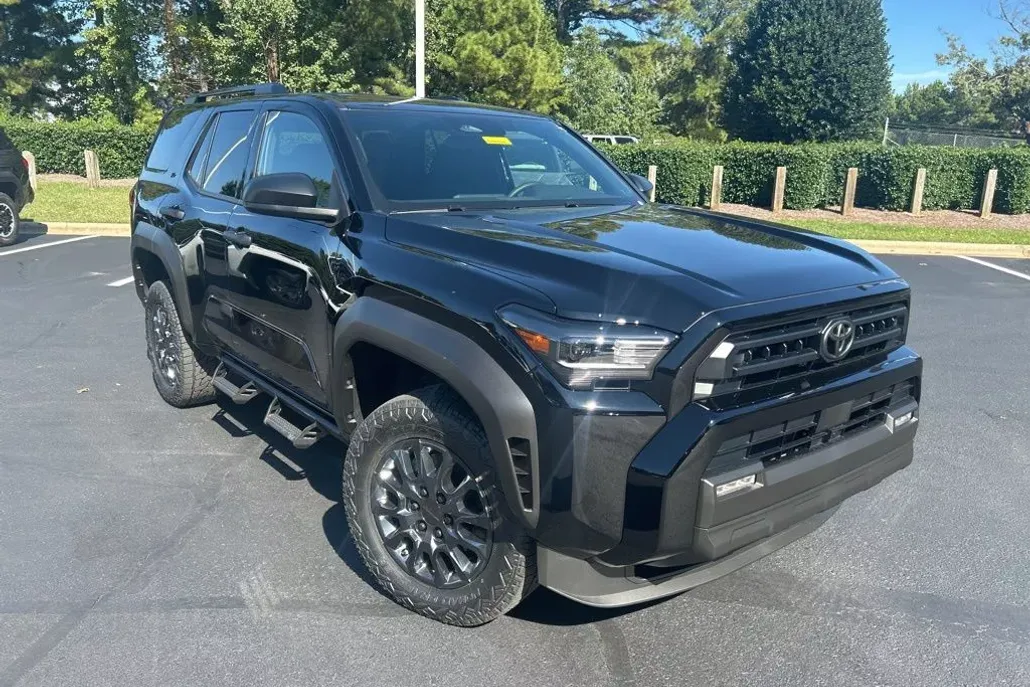 2025 Toyota 4Runner SR5 photo 1