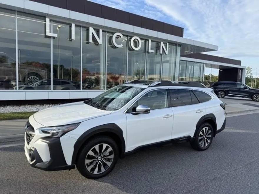 2024 Subaru Outback Touring XT photo 1