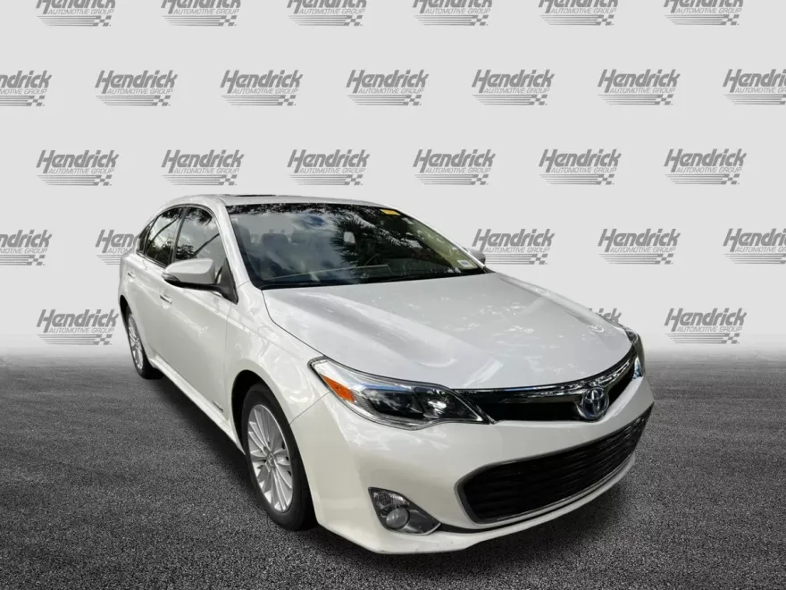 2013 Toyota Avalon Hybrid Limited photo 1