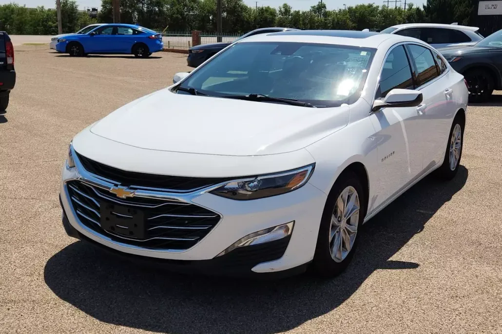 2024 Chevrolet Malibu 1LT photo 1