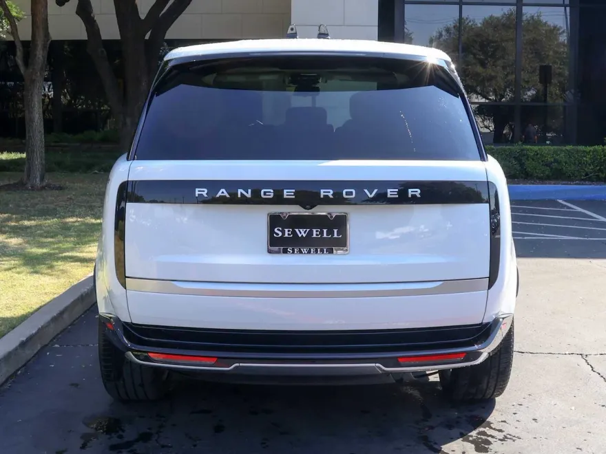2025 Land Rover Range Rover Autobiography photo 1