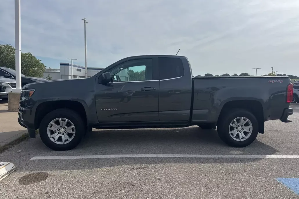 2016 Chevrolet Colorado LT photo 1