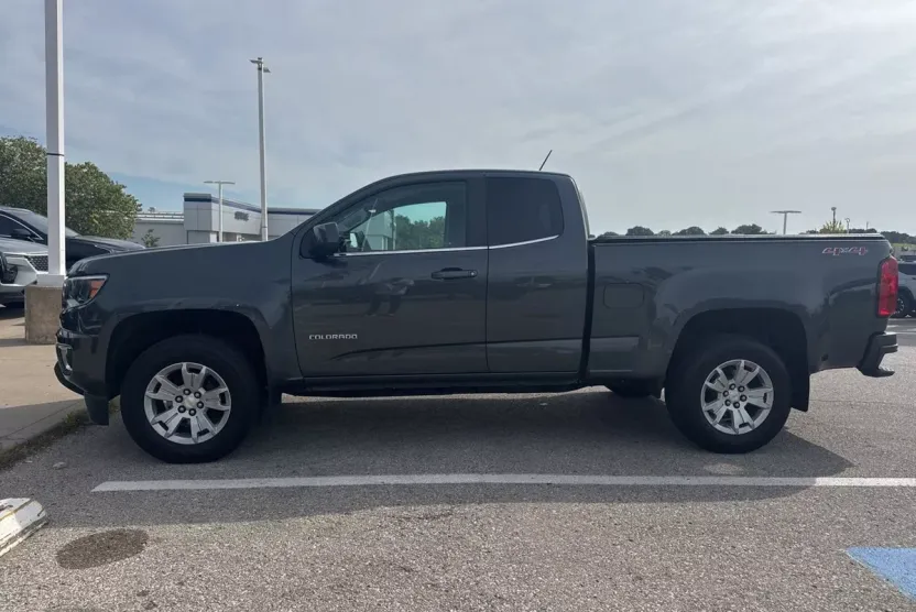 2016 Chevrolet Colorado LT photo 1