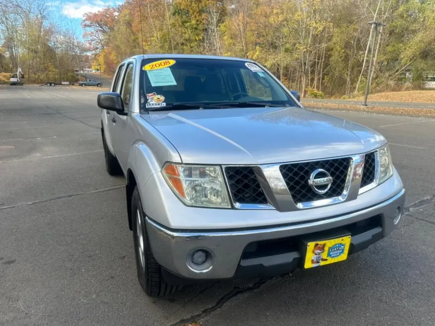 2008 Nissan Frontier Crew Cab SE photo 1
