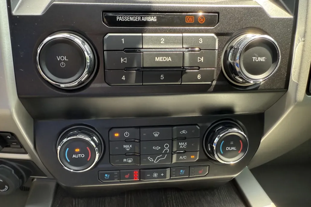 2021 Ford F-250 XL photo 1