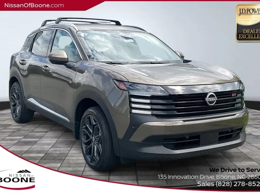 2025 Nissan Kicks SR photo 1