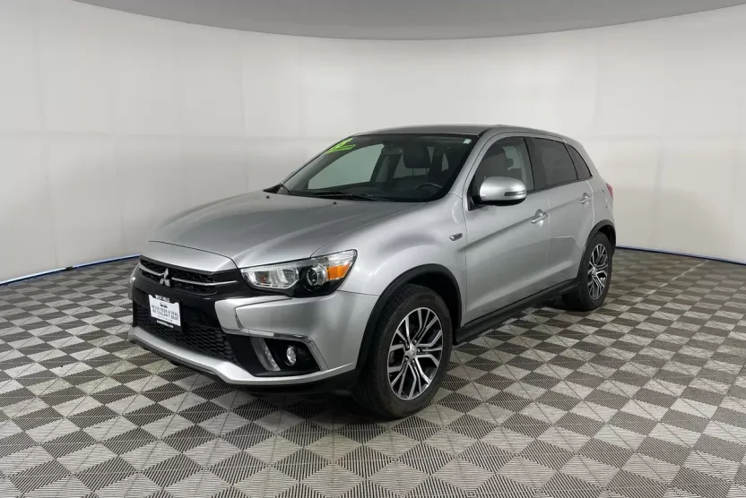 2018 Mitsubishi Outlander Sport SE photo 1
