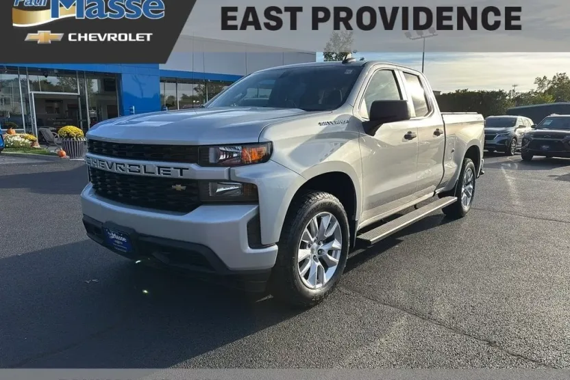 2019 Chevrolet Silverado 1500 Custom photo 1