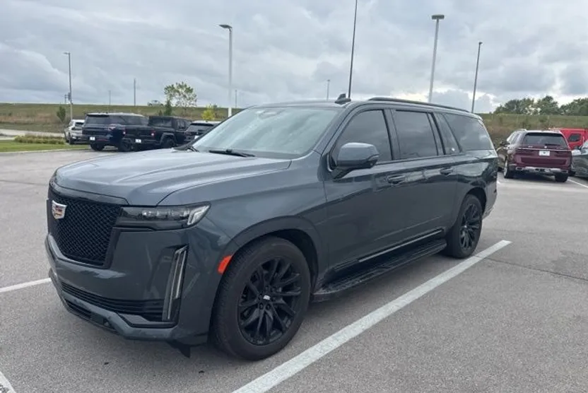 2021 Cadillac Escalade ESV Sport photo 1
