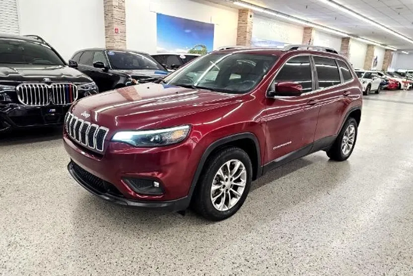 2019 Jeep Cherokee Latitude photo 1