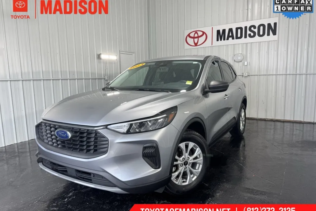 2023 Ford Edge Active photo 1