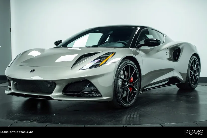 2025 Lotus Emira Base photo 1