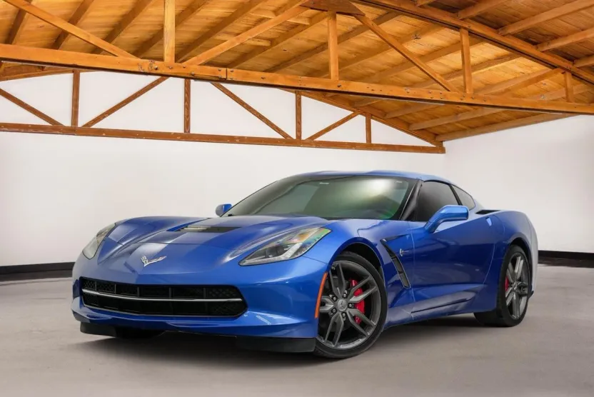 2019 Chevrolet Corvette Stingray 1LT photo 1
