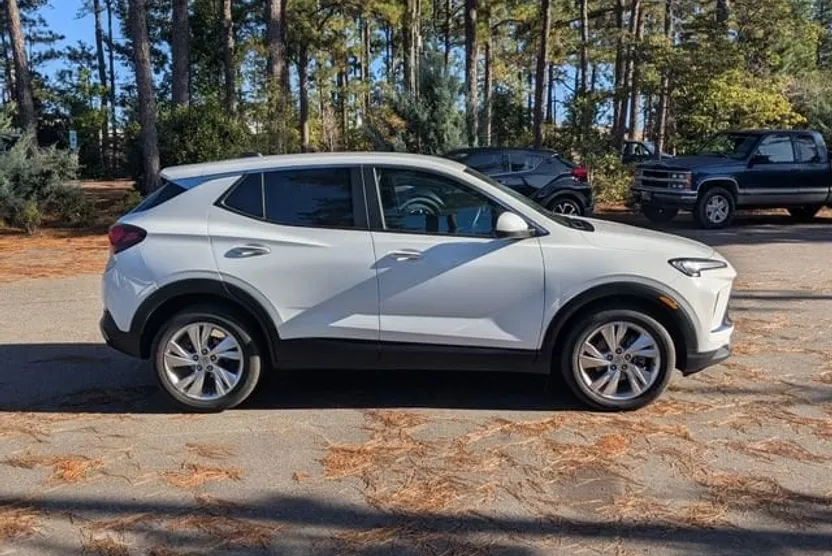 2024 Buick Encore GX Preferred photo 1