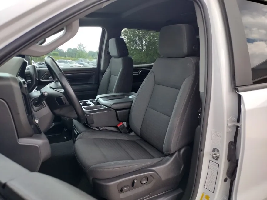 2023 Chevrolet Silverado 1500 LT photo 1