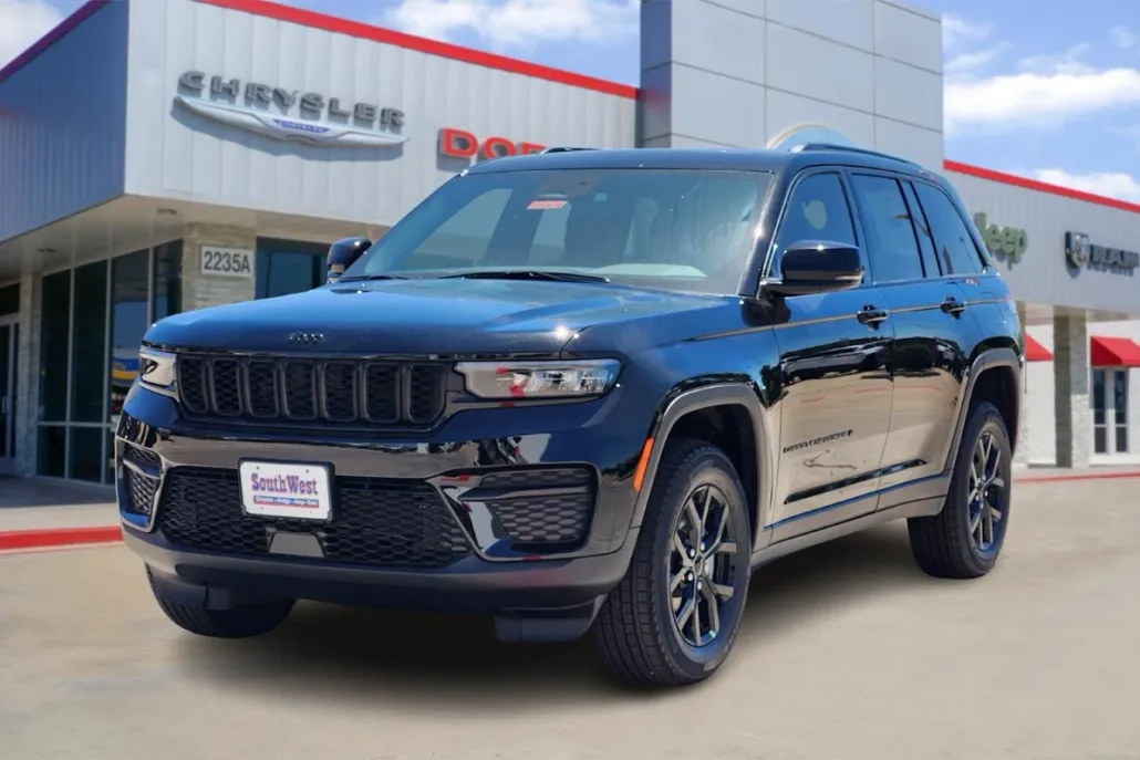 2025 Jeep Grand Cherokee Altitude photo 1