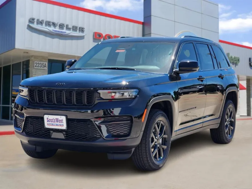 2025 Jeep Grand Cherokee Altitude photo 1