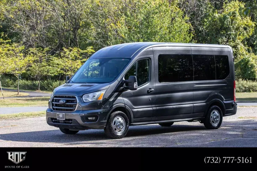 2020 Ford Transit Passenger XLT photo 1