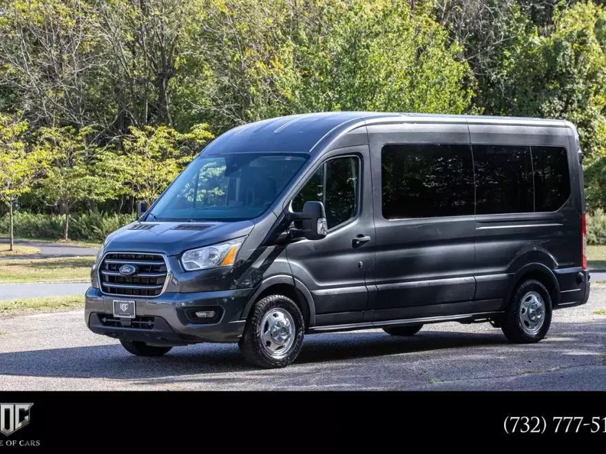 2020 Ford Transit Passenger XLT photo 1