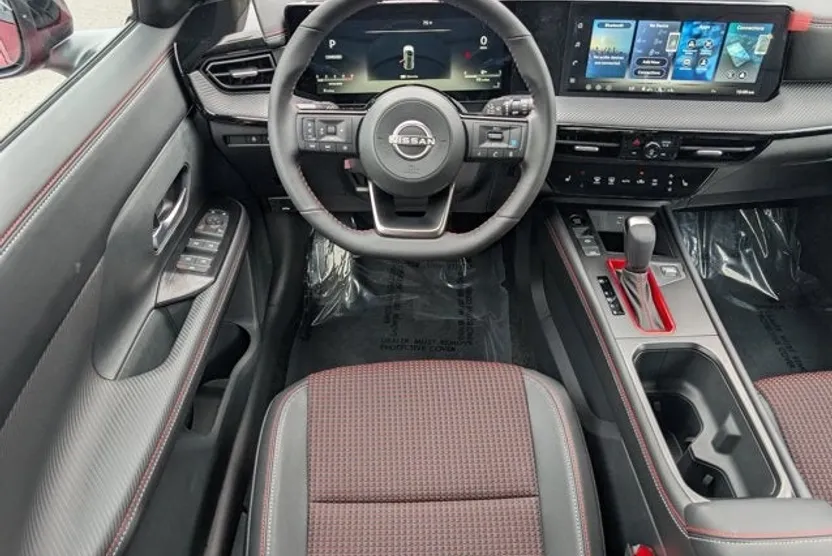2026 Nissan Kicks SR photo 1