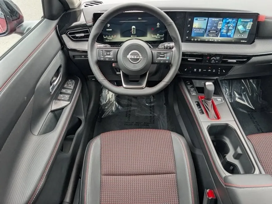 2026 Nissan Kicks SR photo 1
