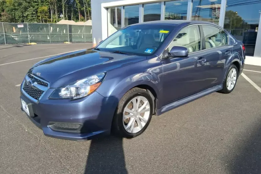 2014 Subaru Legacy 2.5i Premium photo 1