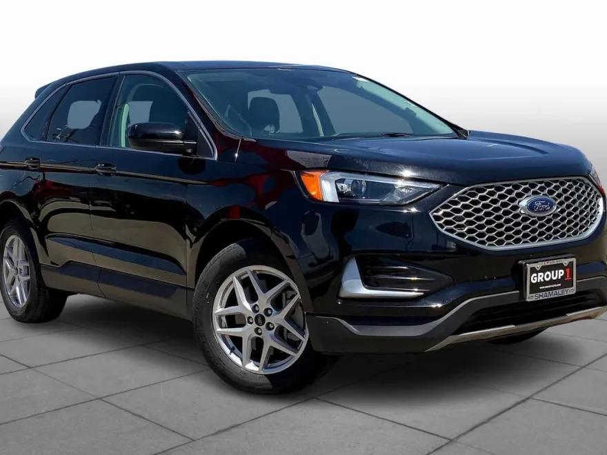2023 Ford Edge SEL photo 1