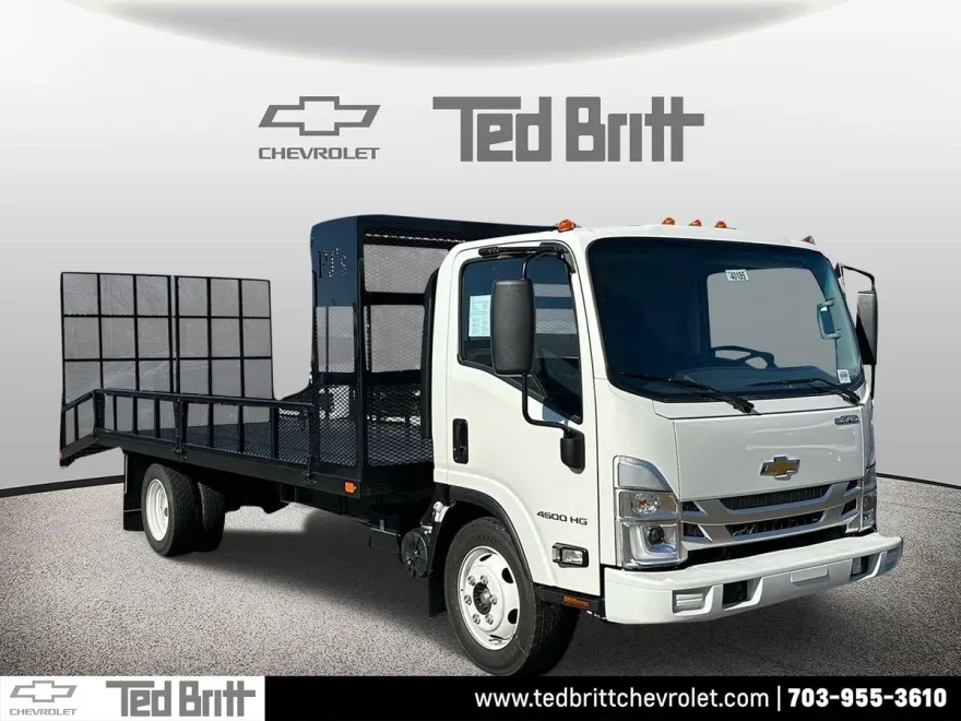 2024 Chevrolet Silverado 4500HD Base photo 1
