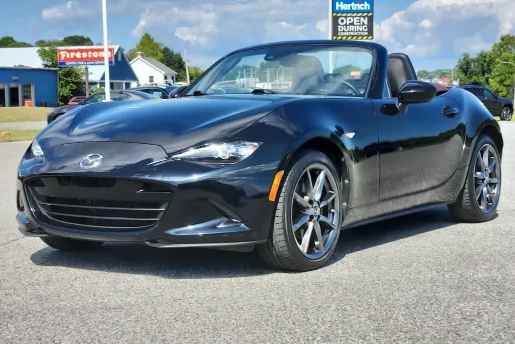 2018 Mazda MX-5 Miata Miata Grand Touring photo 1