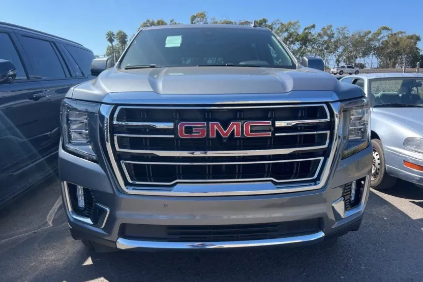 2022 Gmc Yukon XL SLT photo 1
