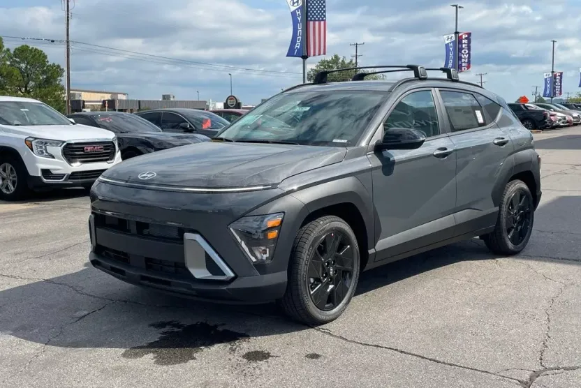 2026 Hyundai Kona SEL photo 1
