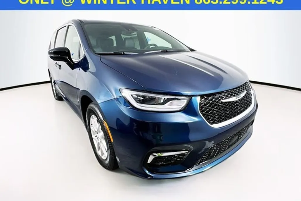 2025 Chrysler Pacifica photo 1