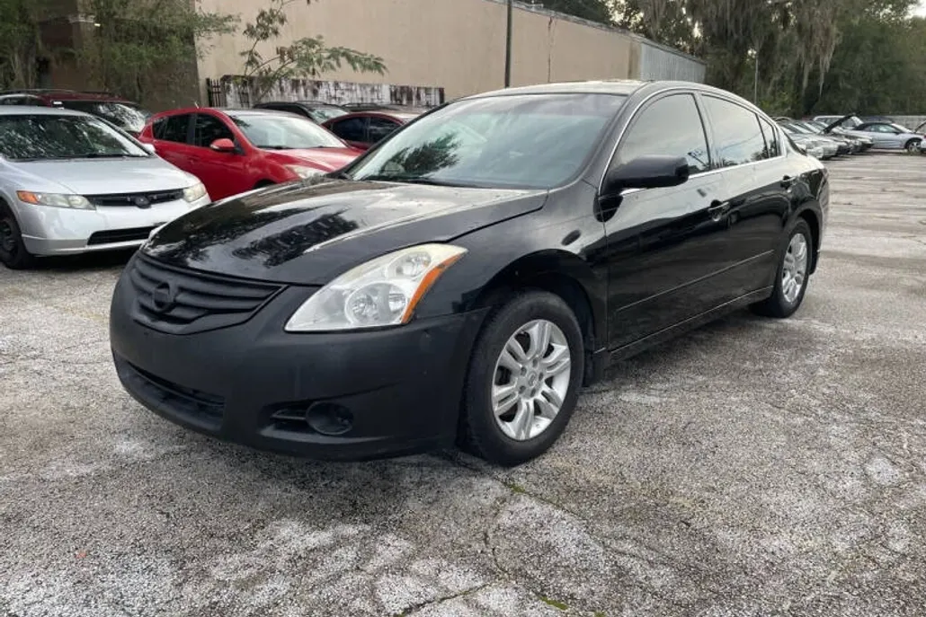 2012 Nissan Altima 2.5 S photo 1