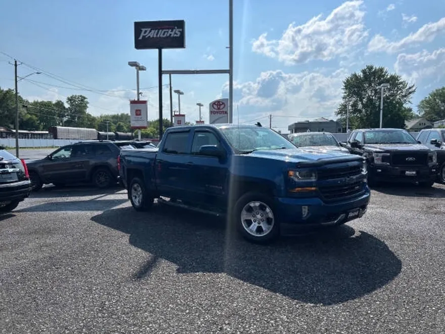 2018 Chevrolet Silverado 1500 LT Z71 photo 1